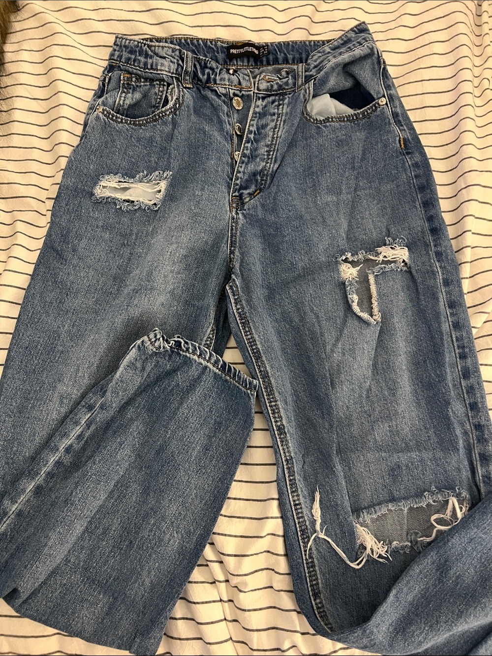 PrettyLittleThing Light Blue Distressed Relaxed Women’s Jeans
